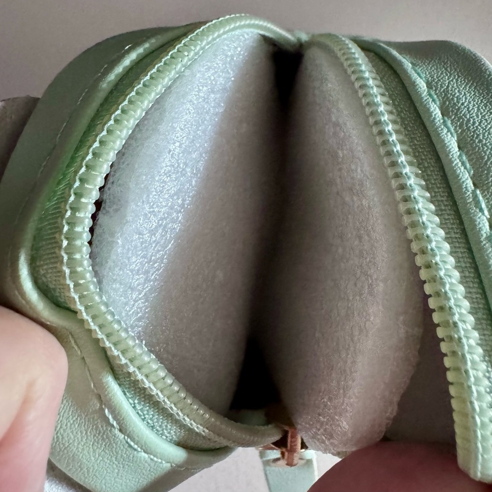Charming Mint Owl Coin Purse - Picture 3 of 3